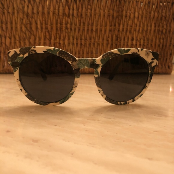 TORY BURCH SUNGLASSES
